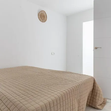 Chalet Cozy 3-bedroom Townhouse In Calahonda *