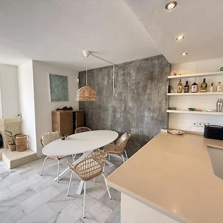 Cozy 3-bedroom Townhouse In Calahonda