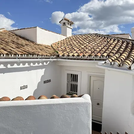 Cozy 3-bedroom Townhouse In Calahonda Chalet
